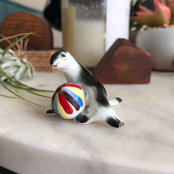 Vintage Kelvin’s bone China sea lion miniature - Picture 2 of 6